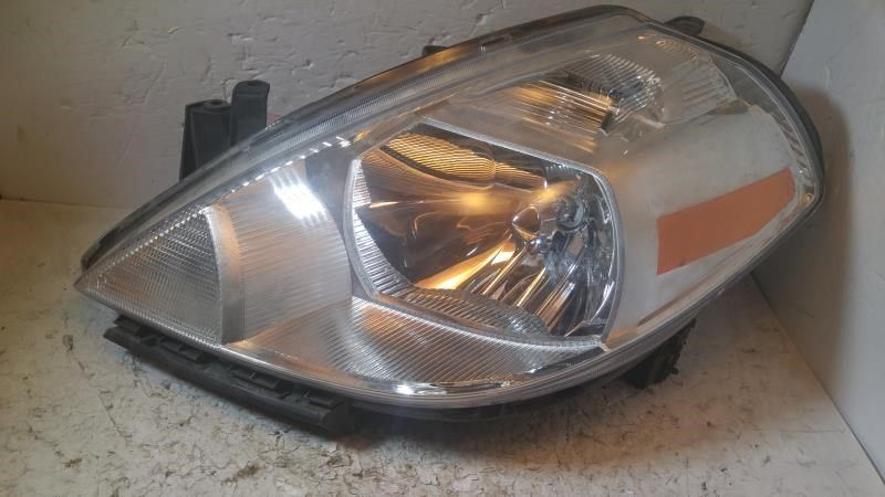 Faro izquierdo usado original (OEM) Nissan Versa 2007-2012