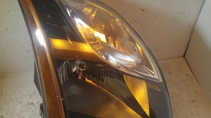 Faro derecho usado original (OEM) Nissan Sentra 2010-2012