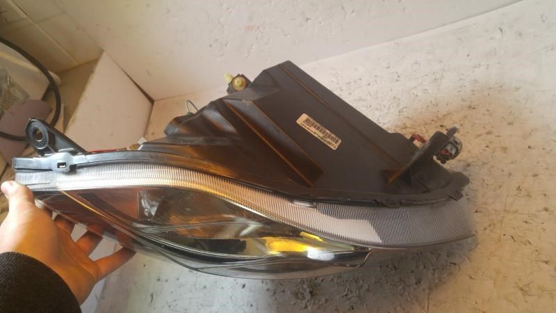 Faro derecho usado original (OEM) Nissan Sentra 2010-2012