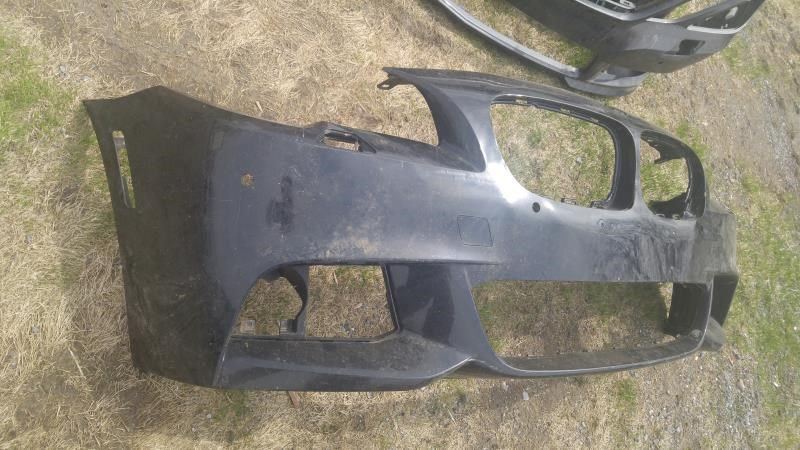 Defensa (parachoques) delantera usada original (OEM) BMW 528I 2011-2013