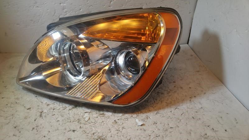 Headlamp Assembly used genuine OEM KIA Rondo 2007-2010