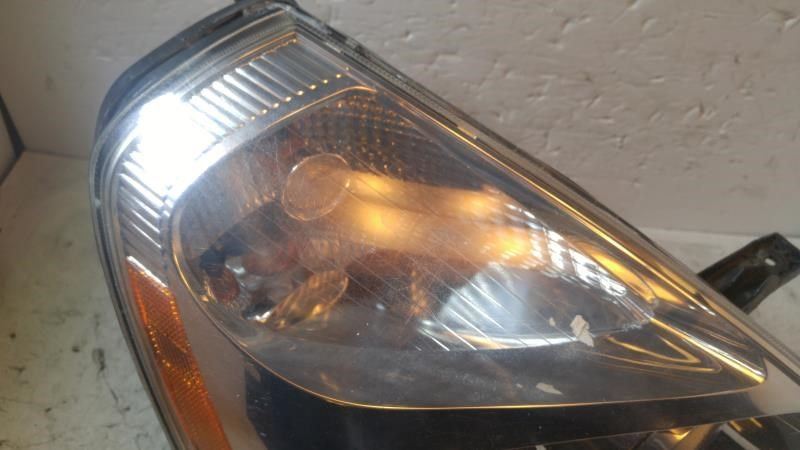 Faro usado original (OEM) KIA Sedona 2007-2012