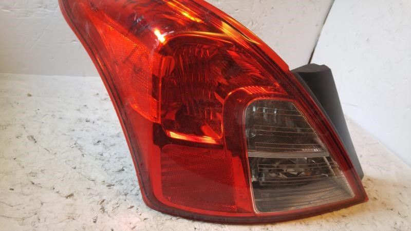 Right taillamp assembly used genuine OEM Nissan Versa 2012-2019