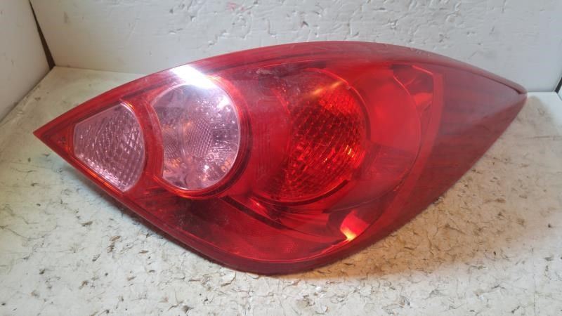 Calavera (luz trasera) derecha usada original (OEM) Nissan Versa 2007-2012
