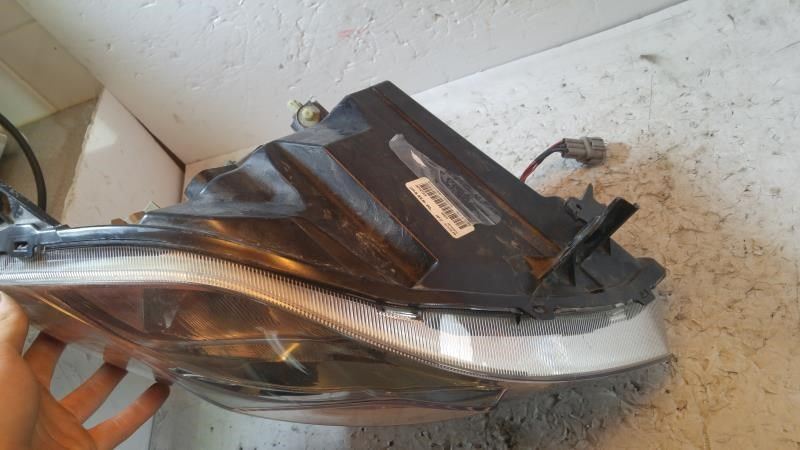 Faro derecho usado original (OEM) Nissan Sentra 2010-2012