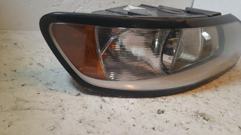 Headlamp Assembly used genuine OEM Volvo Volvo 40 Series 2008-2011