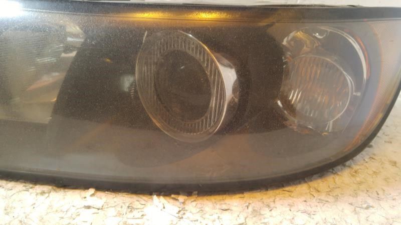 Headlamp Assembly used genuine OEM Volvo Volvo 40 Series 2004-2007