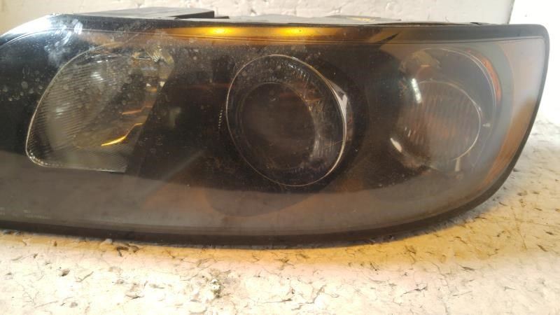 Headlamp Assembly used genuine OEM Volvo Volvo 40 Series 2004-2007