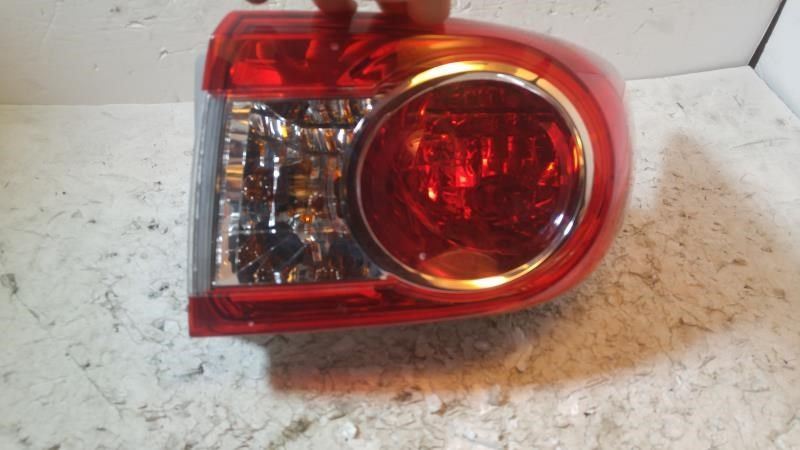 Calavera (luz trasera) derecha usada original (OEM) Toyota Corolla 2011-2013