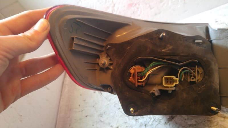 Calavera (luz trasera) derecha usada original (OEM) Toyota Corolla 2011-2013