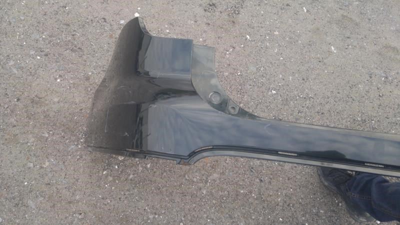 Defensa (parachoques) trasera usada original (OEM) Ford Explorer 2011-2015