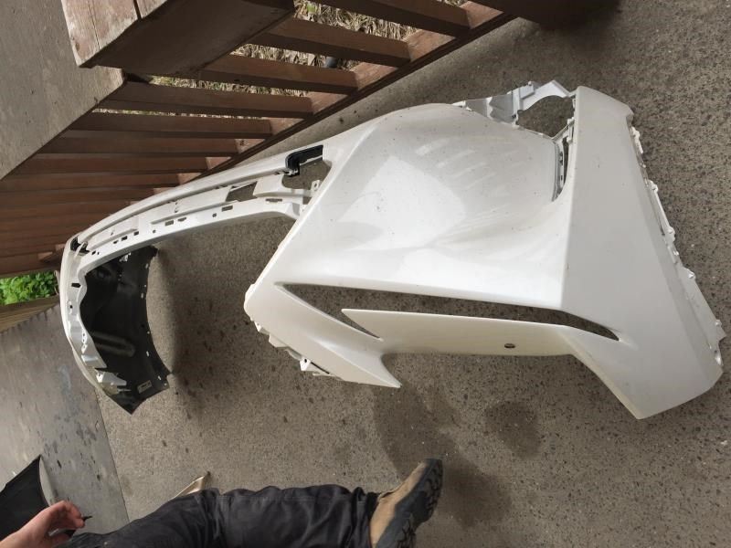Defensa (parachoques) delantera usada original (OEM) Lexus NX200T 2015-2017