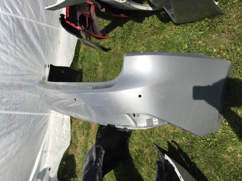 Defensa (parachoques) trasera usada original (OEM) Lexus IS350 2014-2016