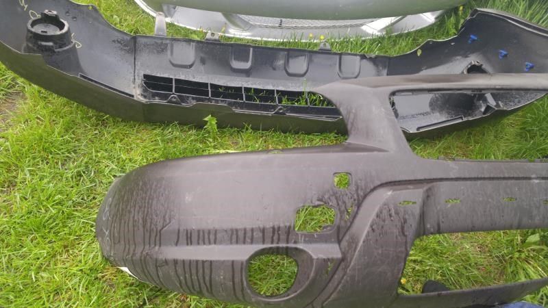 Front Bumper Cover used genuine OEM Volvo XC70 2005-2007