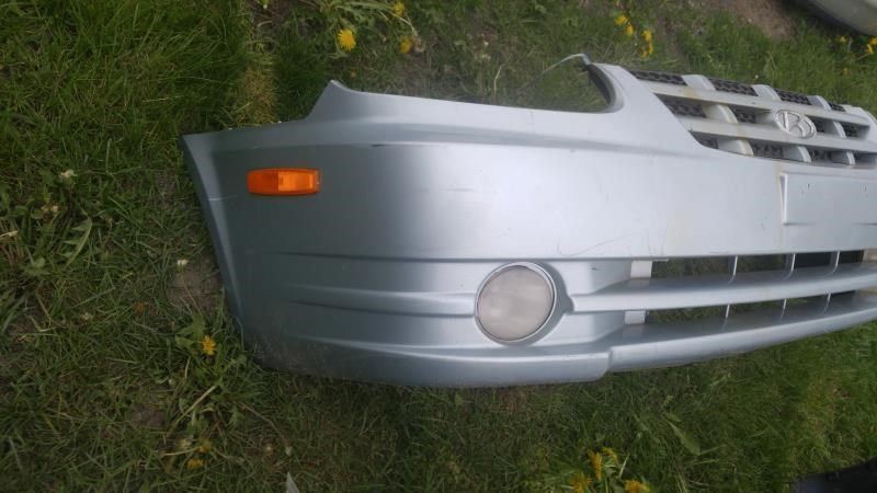 Defensa (parachoques) delantera usada original (OEM) Hyundai Accent 2003-2006