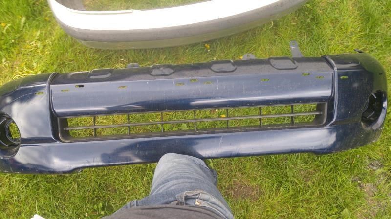 Defensa (parachoques) delantera usada original (OEM) Toyota Tacoma 2005-2011