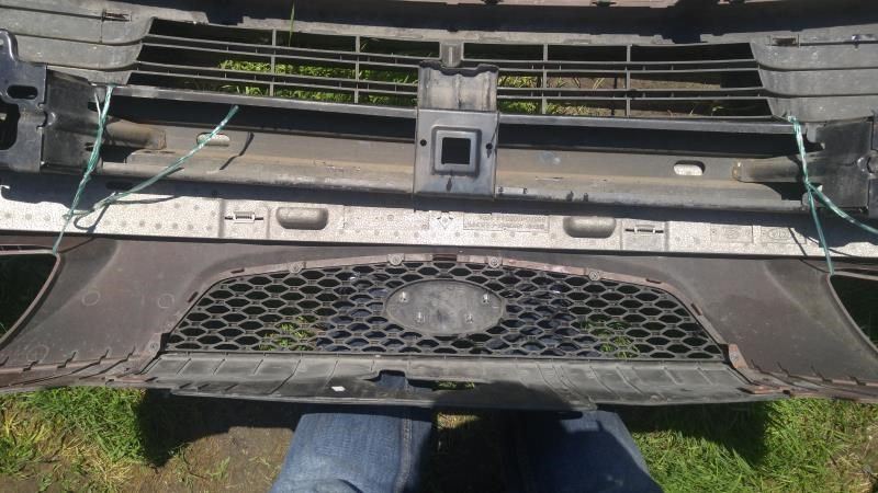 Front bumper grille used genuine OEM KIA RIO 2006-2009