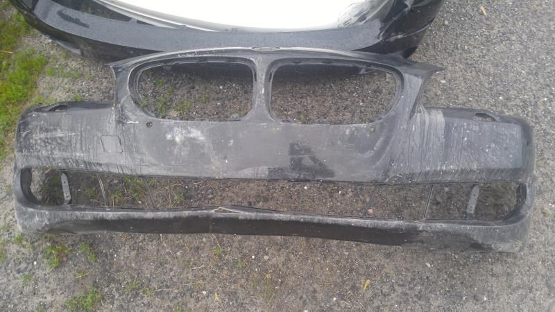 Defensa (parachoques) delantera usada original (OEM) BMW 528I 2011-2013