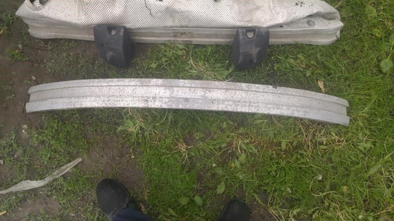 Refuerzo de defensa trasero usado original (OEM) Volkswagen Passat 1998-2001