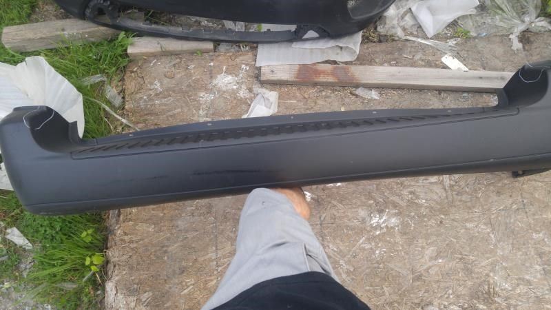 Defensa (parachoques) trasera usada original (OEM) Ford Freestar 2004-2007