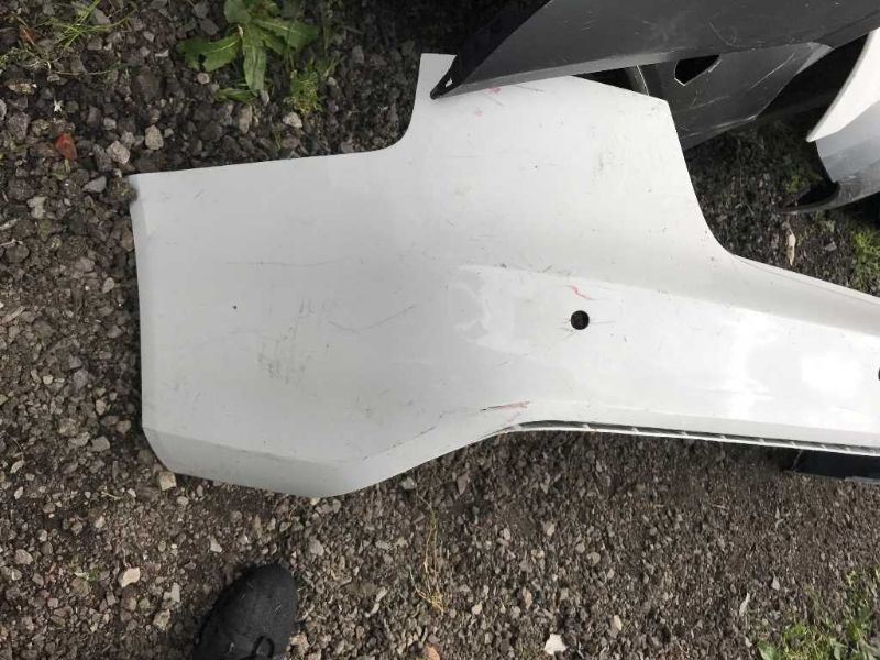 Defensa (parachoques) trasera usada original (OEM) Audi A4 2013-2016