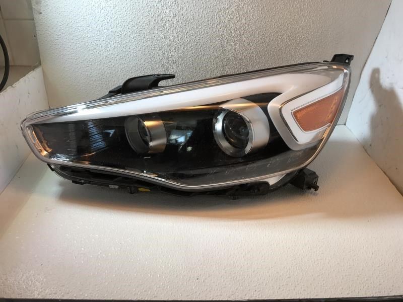 Headlamp Assembly used genuine OEM KIA Cadenza 2014-2016