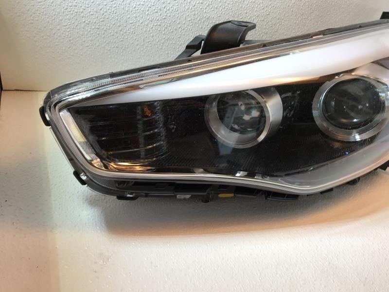 Headlamp Assembly used genuine OEM KIA Cadenza 2014-2016