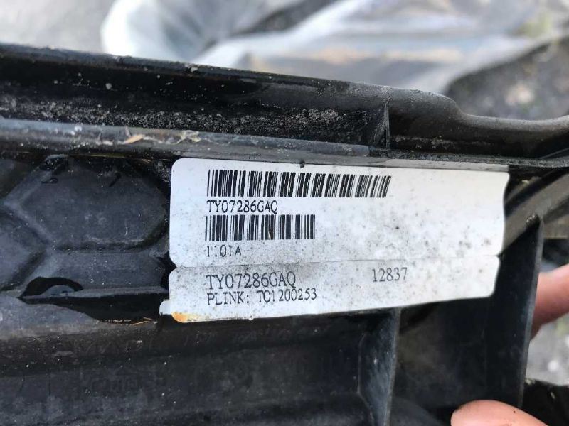 Grille assembly used genuine OEM Toyota Echo 2003-2005