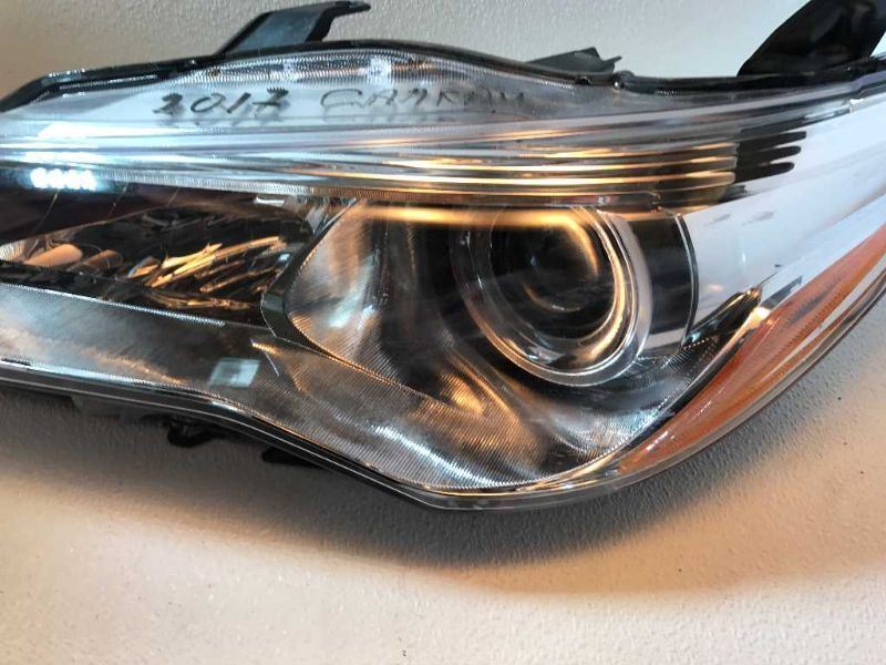 Faro usado original (OEM) Toyota Camry 2015-2017