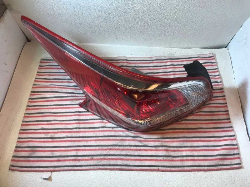 Tail Lamp used genuine OEM Toyota RAV4 2012-2014