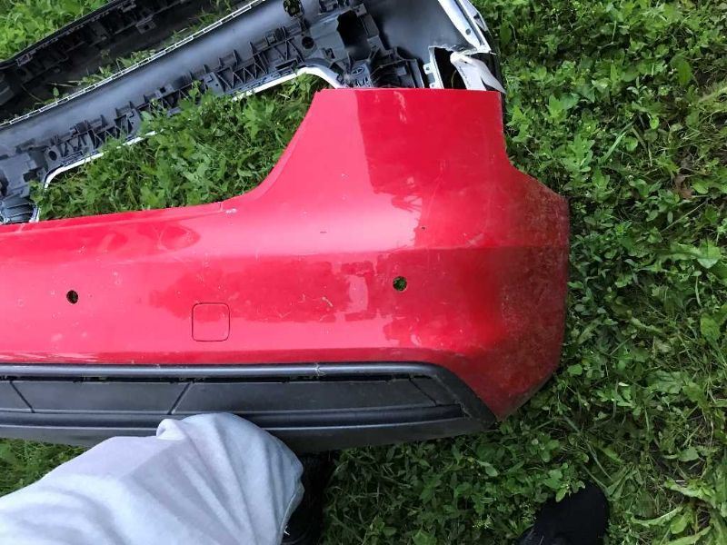 Defensa (parachoques) trasera usada original (OEM) Audi A4 2013-2016