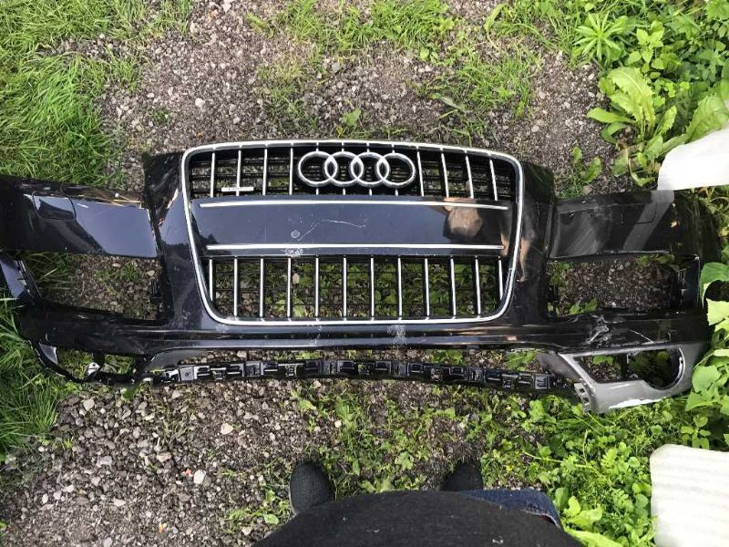 Defensa (parachoques) delantera usada original (OEM) Audi Q7 2007-2009