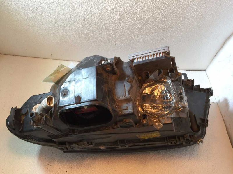 Right headlamp lens/housing used genuine OEM BMW 325CI 2004-2006