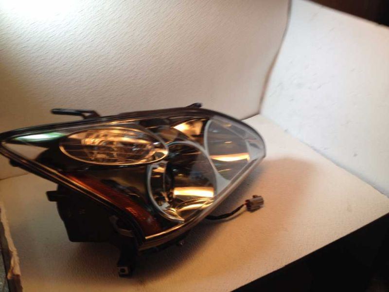 Right headlamp lens/housing used genuine OEM Lexus RX350 2007-2009
