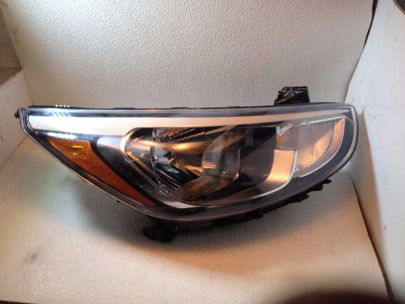 Faro derecho usado original (OEM) Hyundai Accent 2015-2017