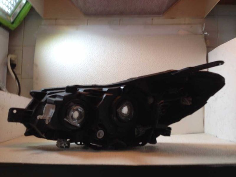 Right headlamp assembly composite used genuine OEM Subaru Impreza 2015-2016