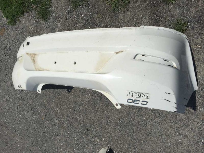 Defensa (parachoques) trasera usada original (OEM) Mercedes-Benz C300 2012-2014