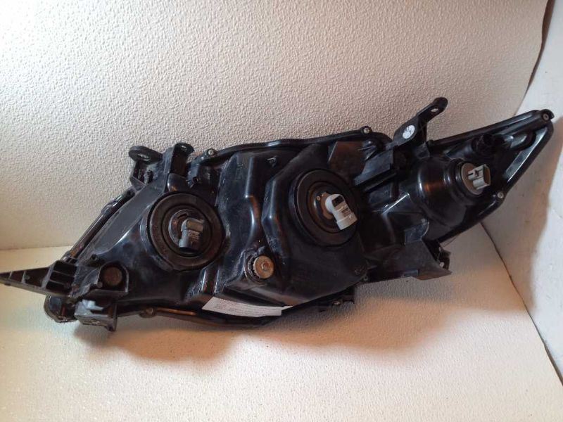 Right headlamp assembly composite used genuine OEM Toyota Corolla 2009-2010