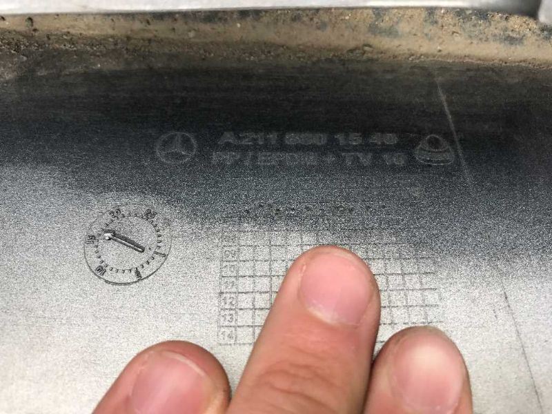 Defensa (parachoques) delantera usada original (OEM) Mercedes-Benz E320 2007-2009
