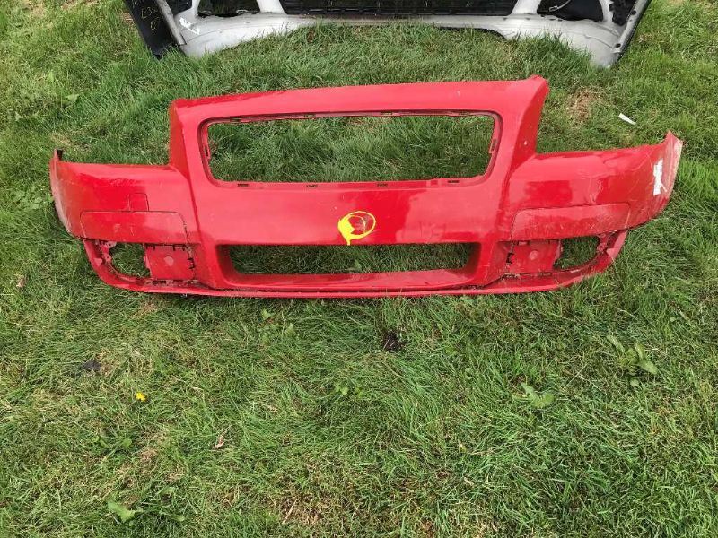 Defensa (parachoques) delantera usada original (OEM) Mercedes-Benz C300 2008-2011