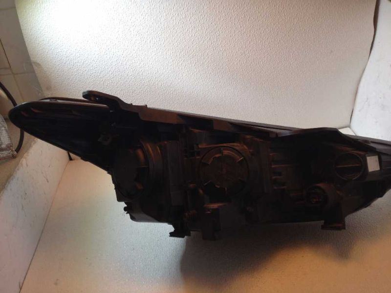 Left headlamp assembly composite used genuine OEM Hyundai Santa FE 2017-2018