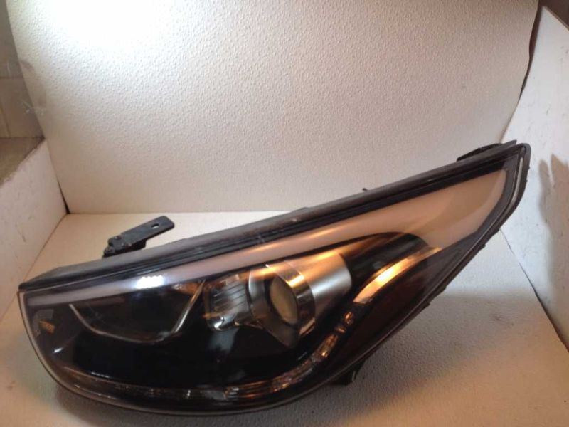 Faro izquierdo usado original (OEM) Hyundai Tucson 2016-2018