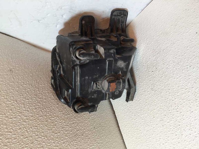 Left fog lamp assembly used genuine OEM Volkswagen Jetta 2011-2017