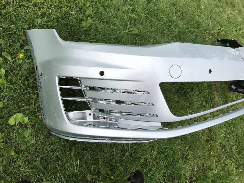 Defensa (parachoques) delantera usada original (OEM) Volkswagen GTI 2015-2017