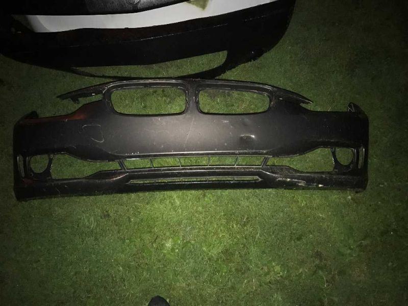 Defensa (parachoques) delantera usada original (OEM) BMW 328I 2012-2015
