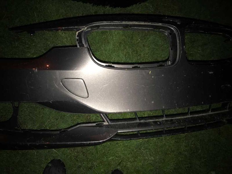 Defensa (parachoques) delantera usada original (OEM) BMW 328I 2012-2015