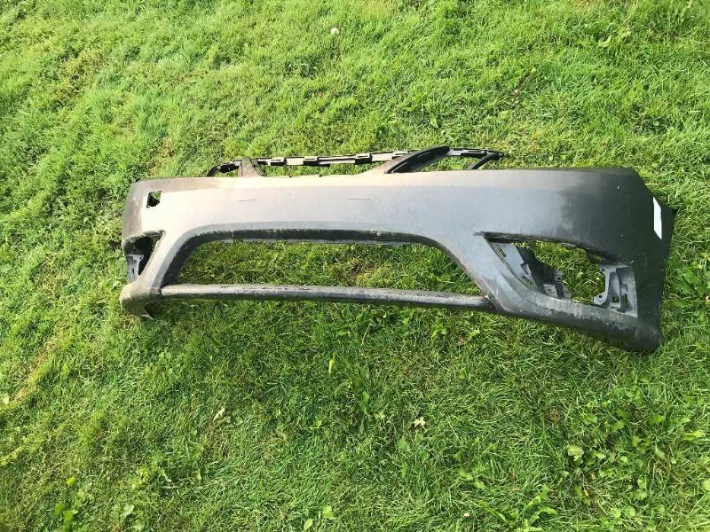 Defensa (parachoques) delantera usada original (OEM) Saab Saab 9-3 2008-2011