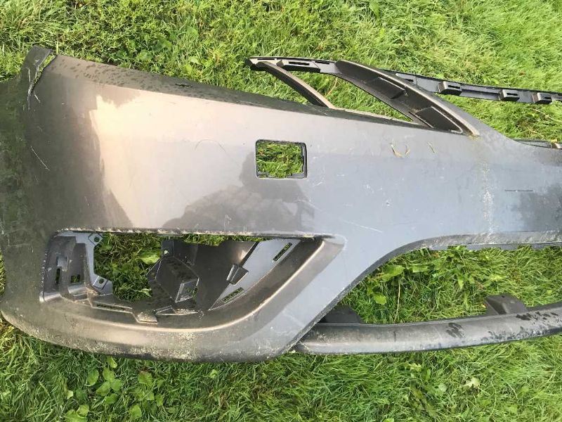 Defensa (parachoques) delantera usada original (OEM) Saab Saab 9-3 2008-2011