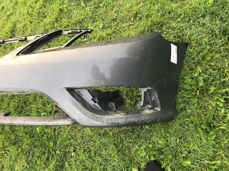 Defensa (parachoques) delantera usada original (OEM) Saab Saab 9-3 2008-2011