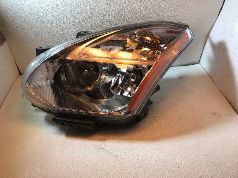 Faro izquierdo usado original (OEM) Nissan Rogue 2009-2010
